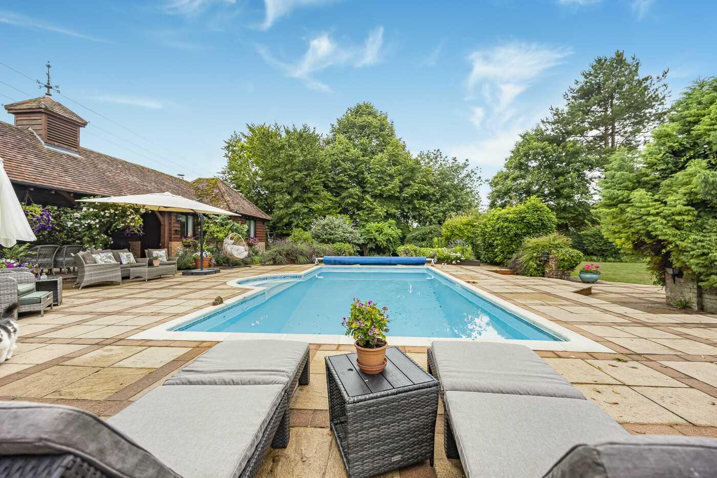 Skirmett, Henley-On-Thames